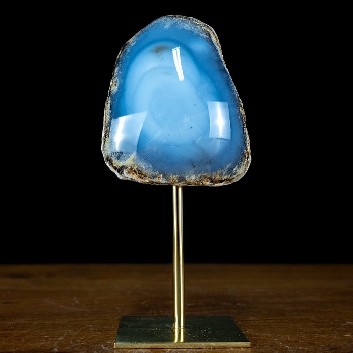 Calcédoine bleue naturelle très rare sur stand, Turquie 3236,45 ct- 647.29 g