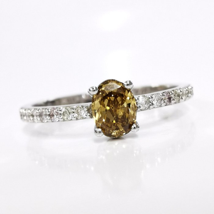 沒有保留價 - 0.36 ct N.Fancy Vivid Brownish Yellow & 0.14 ct G to I Diamond Ring - 1.70 gr - 戒指 - 14 克拉 白金 鉆石  (天然) 
