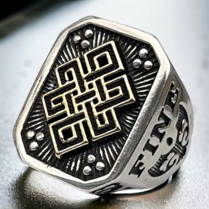 Traditional Celtic Endless Knot - Exclusive Silver Ring  - Diorama - Italienisches handgefertigtes Juwel