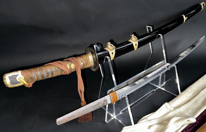 Épée japonaise du sanctuaire Minatogawa par Masuda Masaaki dans le Koshirea original. - Acier japonais - Masuda Masaaki - Japon - 1945