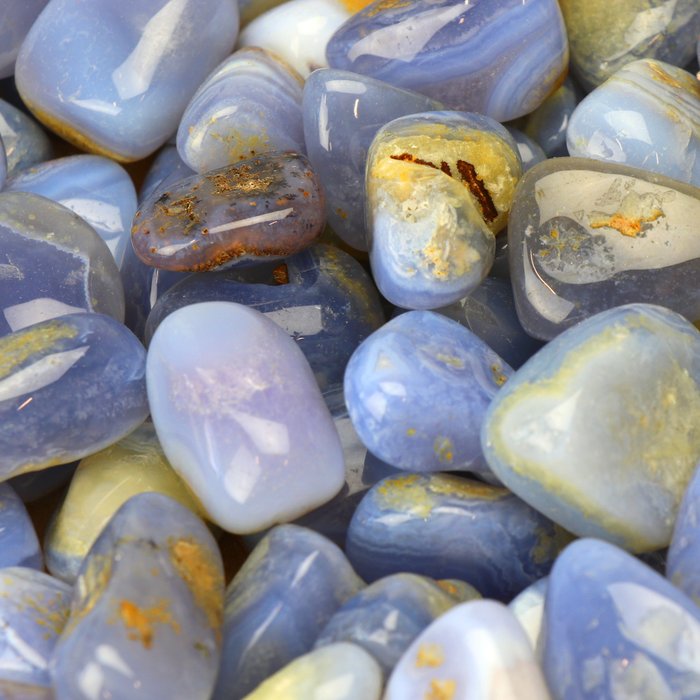 No Reserve - Namibian Blue Chalcedony - Tumbled Stones Tukkuerä- 1 kg