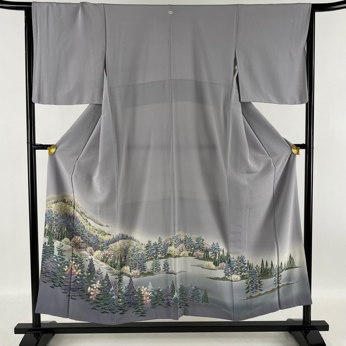 Kimono, Tomesode (1) - Seta - Alberi e arbusti, Paesaggio - Sofu Okamura,One crest - Giappone - Tardo periodo Showa/Heisei