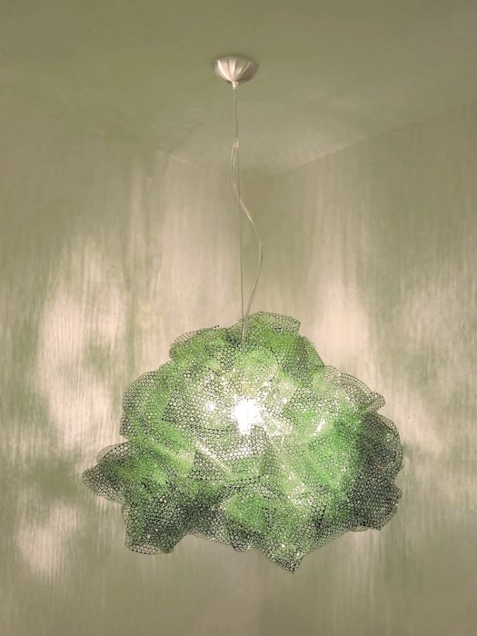Adriana Lohmann Living Design Adriana Lohmann - Hängande lampa (1) - Nuvolari Verde - Mikroperforerad teryntejp