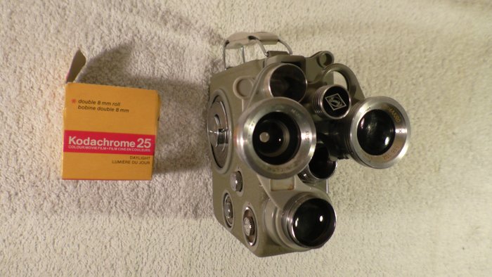Eumig C3R + 2 films ( 8mm). Cinepresa