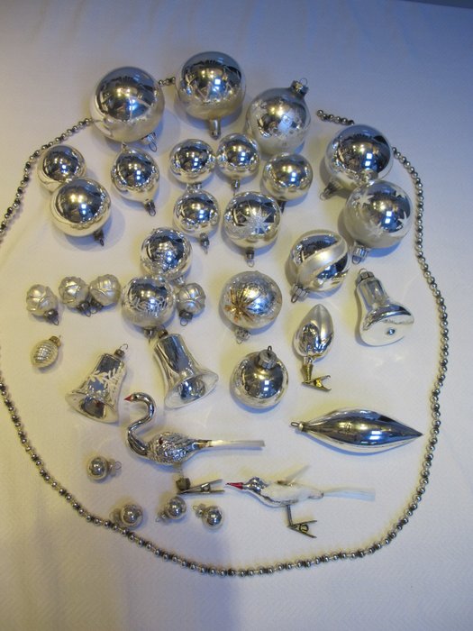 Bolas navideñas de cristal antiguas y vintage y collar de cuentas 35 piezas (35) - Vidrio