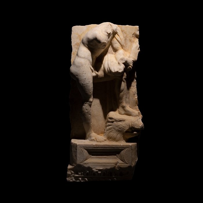 古羅馬 大理石 石棺碎片顯示梅勒阿格和野豬。西元2世紀。 68 公分高