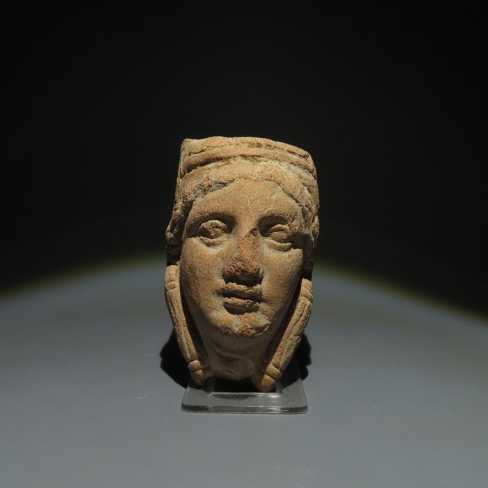 Antico Egitto Terracotta Figura di testa. Periodo tolemaico 332-30 a.C. 9 cm di altezza.