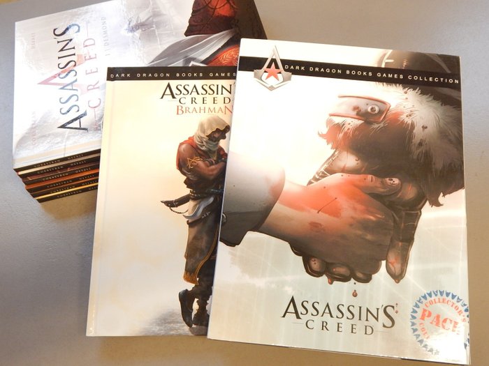 Assassin's Creed 1 t/m 6 - plus 3x specials - complete reeks + 2x gesigneerde prent - 9 xalbum - 2011/2015