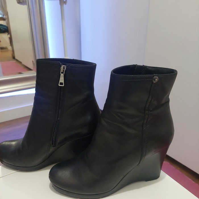 Prada - Bottines - Taille : Shoes / EU 38.5