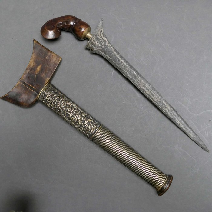 Buginese Keris met pamor symbool Batu Lapak - 波壮刃短剑/马来短剑 - 印度尼西亚