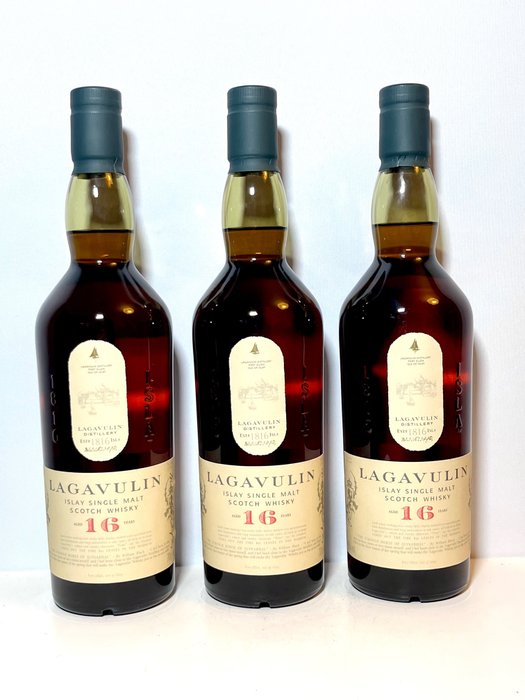 Lagavulin 16 years old - Original bottling  - 70cl - 3 μπουκαλιών