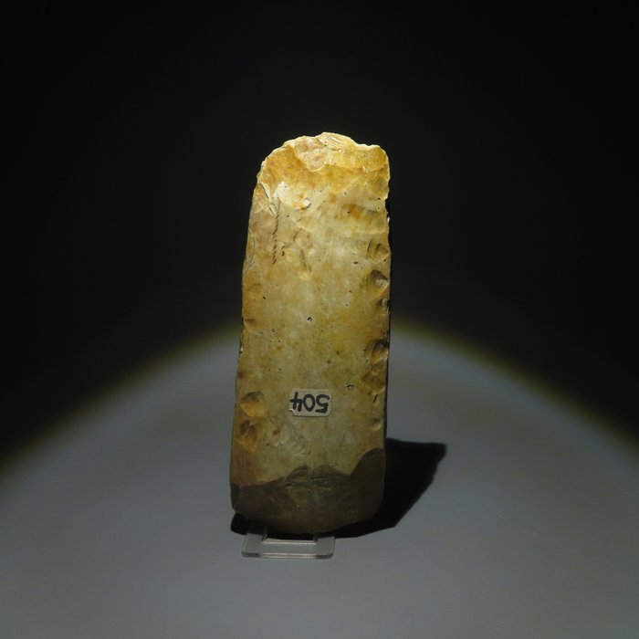 Neolitico Pietra Ascia. 4000-2000 a.C. 19 cm H. Licenza di importazione spagnola.  (Senza Prezzo di Riserva)
