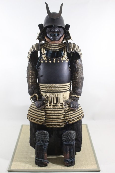 Kabuto - 日本 - Munatori 2 板 Dou Gusoku , Kawari Zunari Kabuto : Y1-105 江戶時代（1600-1868）