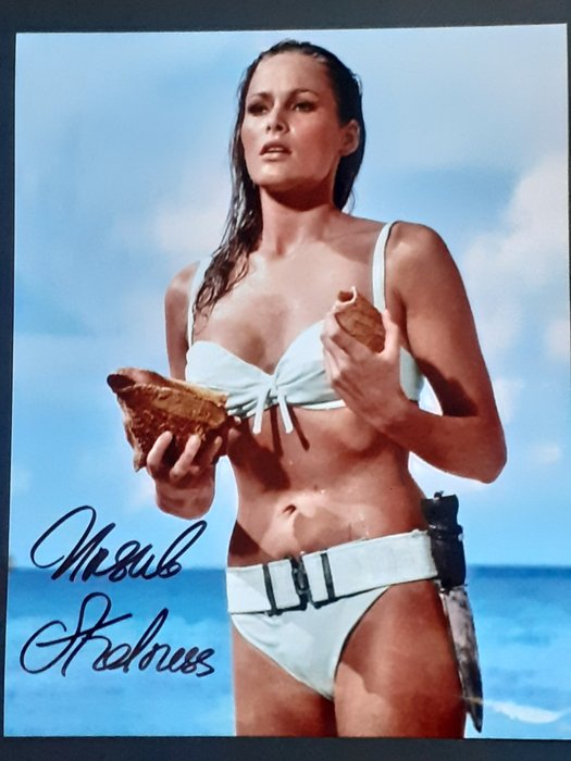 James Bond 007: Dr. No - Ursula Andress "Honey Ryder" - Autograph, Photo with COA