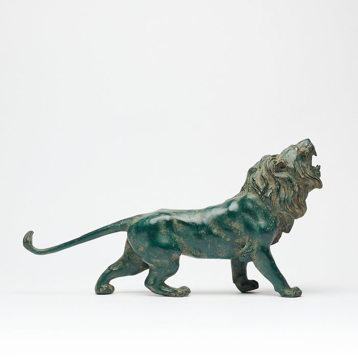 Statue, No Reserve Price - Majestic Dark Green Patinated Bronze Roaring Lion - 15 cm - Bronze