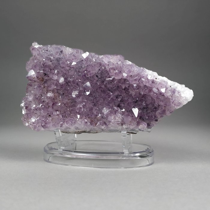 Fantástico fragmento de geodo com incríveis cristais de ametista - Altura: 13.7 cm - Largura: 7.5 cm- 580 g