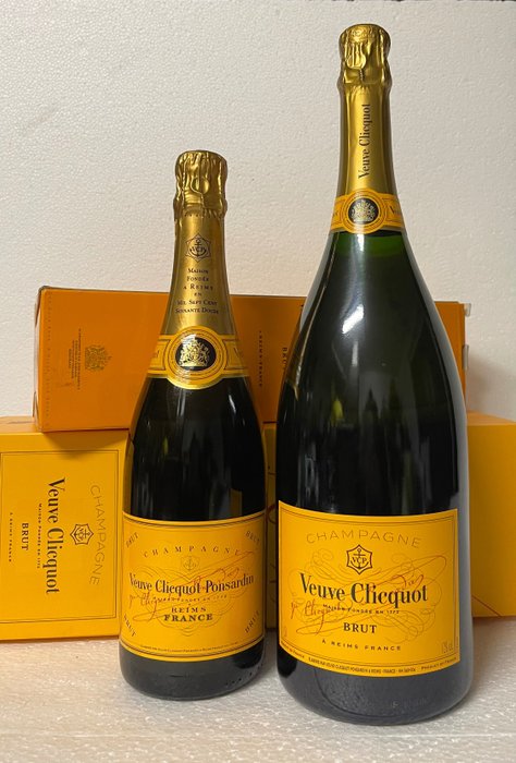 Veuve Clicquot Ponsardin, Carte Jaune Magnum & Regular - Champagne Brut - 2  Bottles (0.75L) - Catawiki