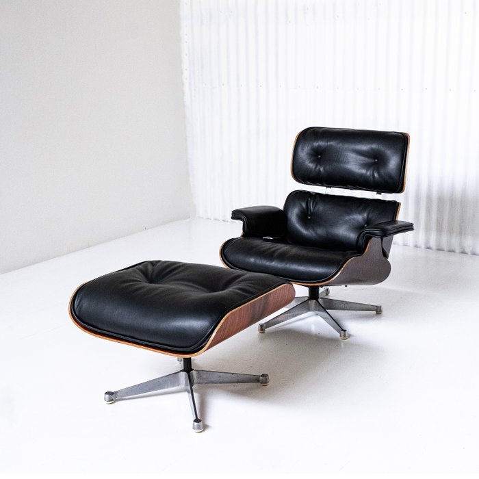 Herman Miller - Charles Eames, Ray Eames - Poltrona (2) - Lounge Chair - Alumínio, Pau rosa, Pele