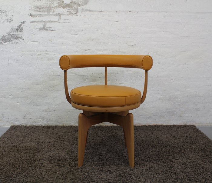 Cassina - otte Perriand - 扶手椅子 (1) - 印度支那 - 木, 皮革