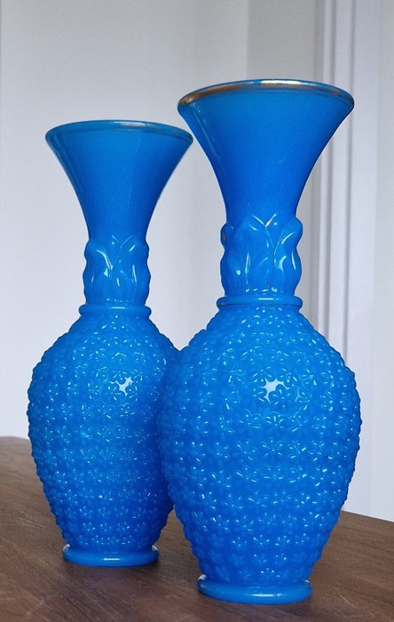 Baccarat - Váza (2)  - Opálos üveg