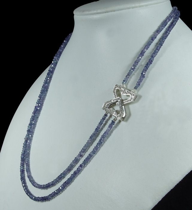 Facettierte natürliche Saphire -- Halskette mit Silber- 24.9 g