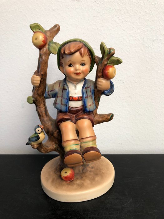 Goebel - MI Hummel - Figurine - Originele Hummel 142 3/0 Herbst / Apple  Tree Boy 12 cm TMK-5 1972-1979 - (1) - Porcelain - Catawiki
