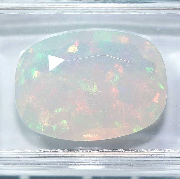 Opaal - 3.31 ct