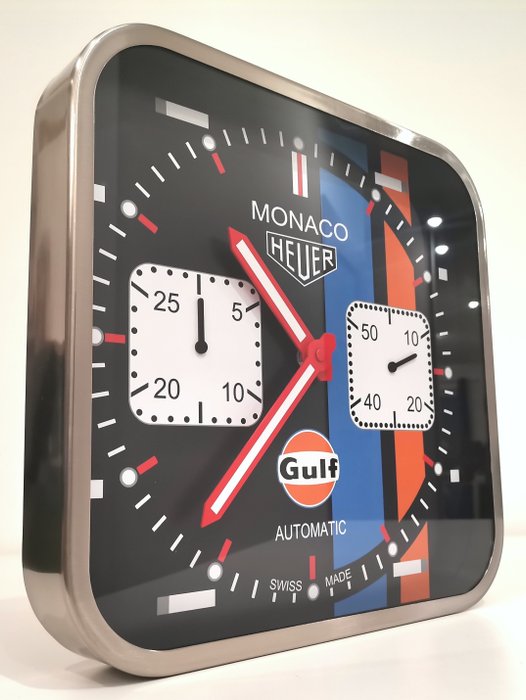 Wanduhr - Konzessionär Tag Heuer Monaco Gulf Display Uhr - Moderne - Aluminium, Glas - 2010–2020