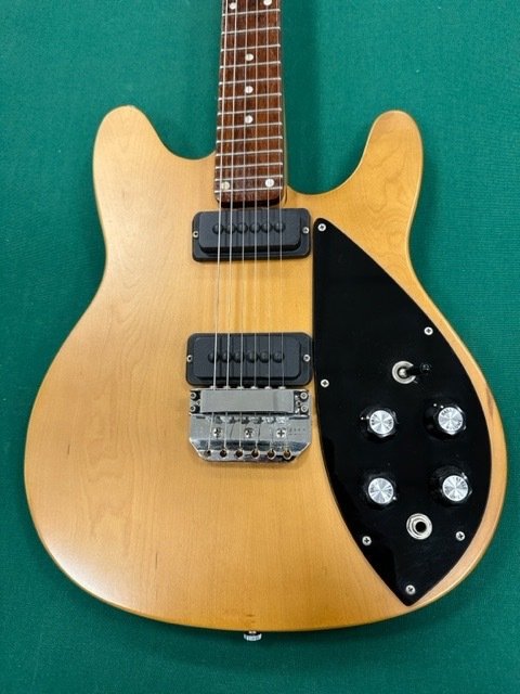 Rickenbacker - 430 model -  - Gitara elektryczna - USA - 1975