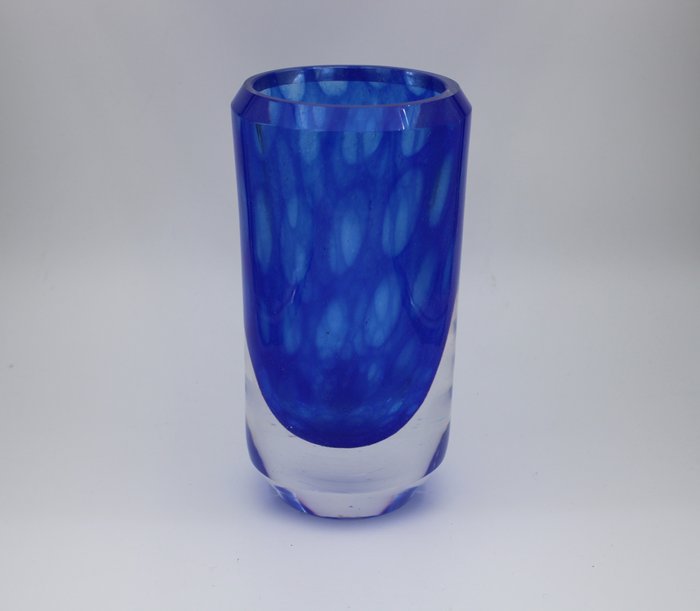 Kosta Boda - Vase (1) - Glass - Catawiki