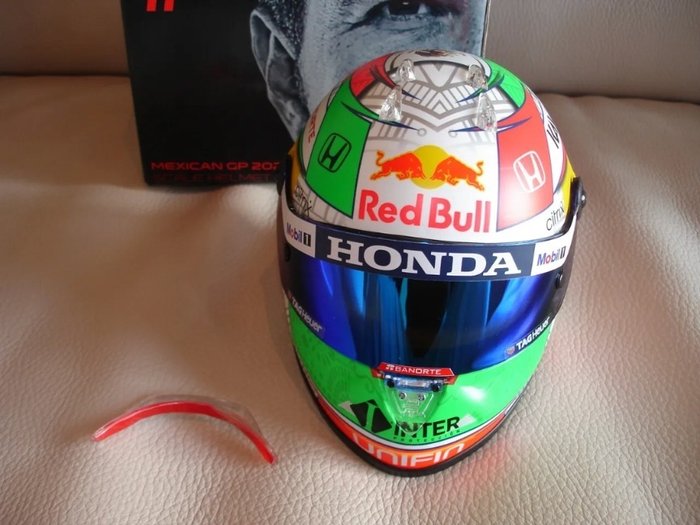 Red Bull Racing - Sergio Pérez - 2021 - 1/2比例頭盔 