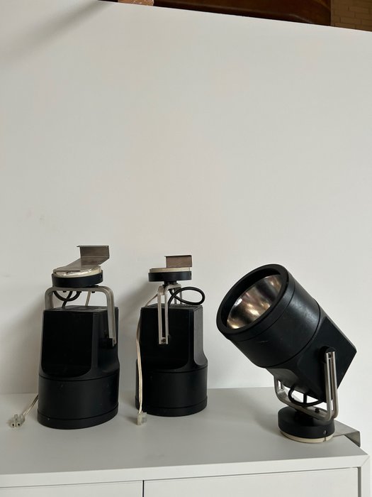 Louis Poulsen - 燈 (3) - 優尼斯波特 - 塑料