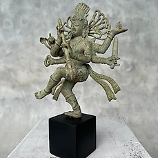 sculptuur, NO RESERVE PRICE – Sculpture of a Patinated Shiva in a Dancing Pose – 26 cm – Brons