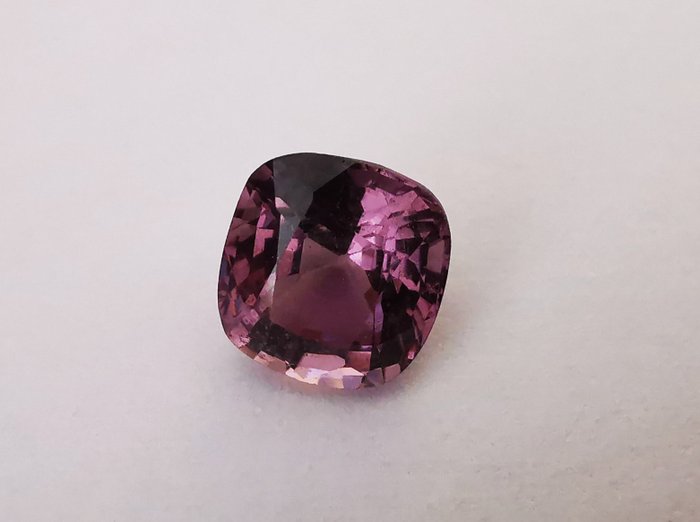 紫色 尖晶石 - 2.05 ct