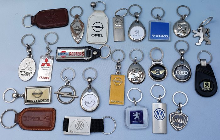Opel, Volvo, Peugeot, Mitsubishi, VW, Lancia, Mini, Audi, Nissan -  Schlüsselanhänger (24) - Catawiki
