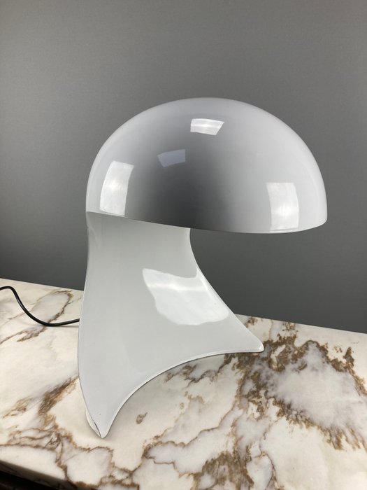 Artemide Dario Tognon - Table lamp (1) - Dania - lacquered diecast aluminium