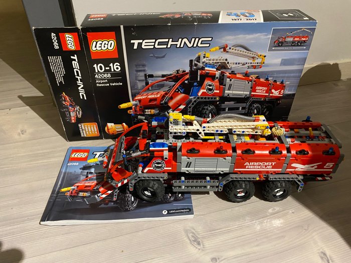 LEGO - Technic - 42068 - Airport Rescue Vehicle - Catawiki