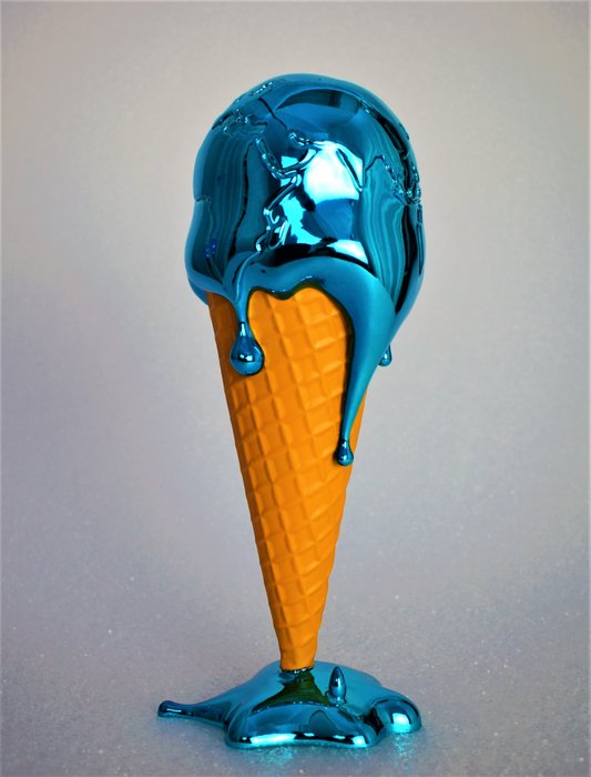 Preview of the first image of Sagrasse (1966) - The last ice cream-light blue.