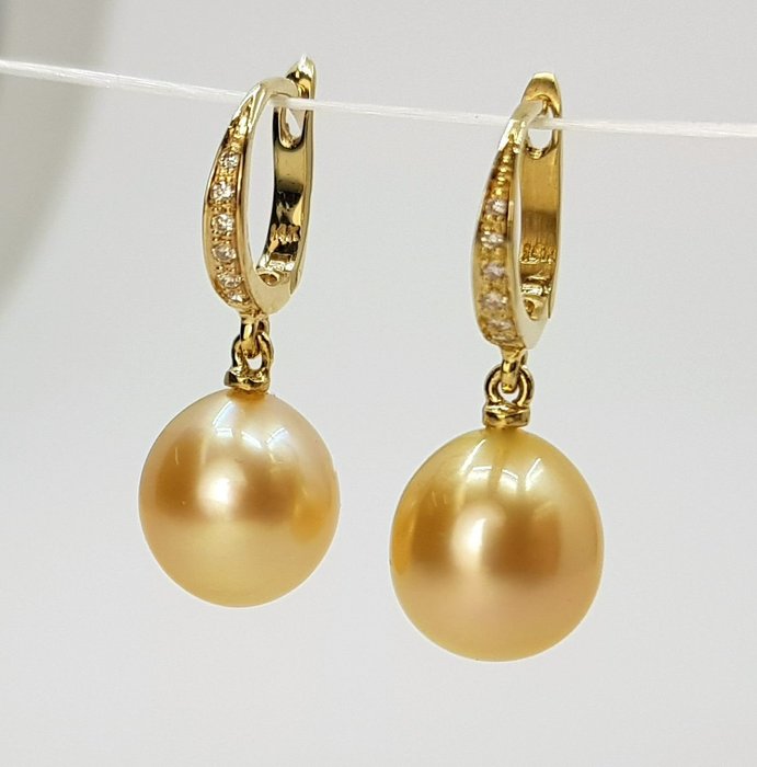Image 3 of 10x11mm Deep Golden South Sea Pearls - 14 kt. Yellow gold - Earrings - 0.09 ct