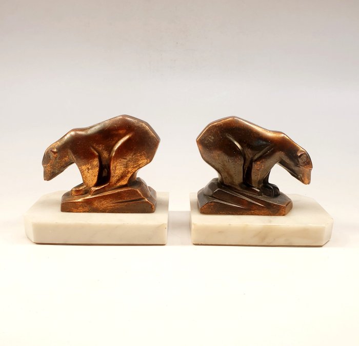 Preview of the first image of Pair of bronze patinated "Polar Bears" bookends. Art Deco sculpture (1).