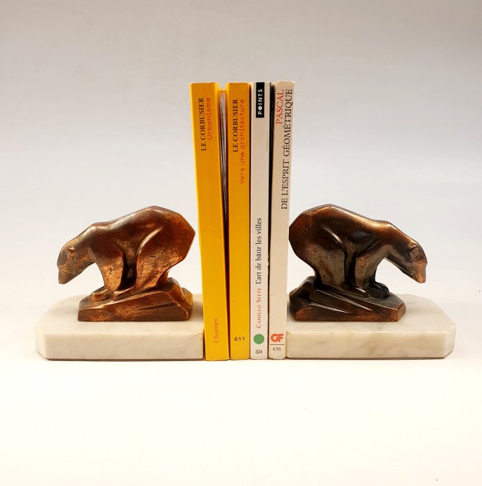 Image 3 of Pair of bronze patinated "Polar Bears" bookends. Art Deco sculpture (1)