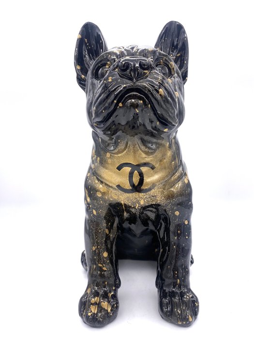 Image 3 of MVR - Bulldog Chanel