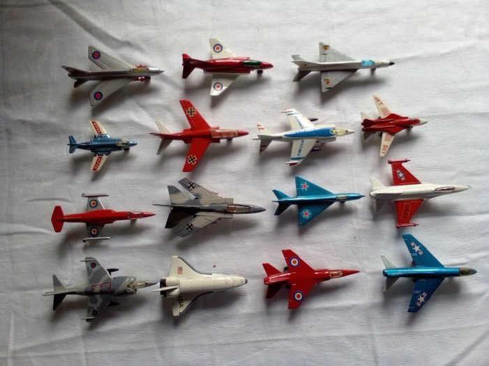 Preview of the first image of Matchbox, Playart - Aeroplane 15x Models - 1970-1979 - U.K..