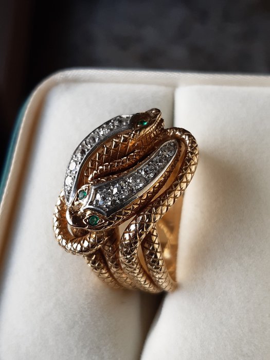 Image 2 of 14 kt. Yellow gold - Ring Diamond - Emeralds