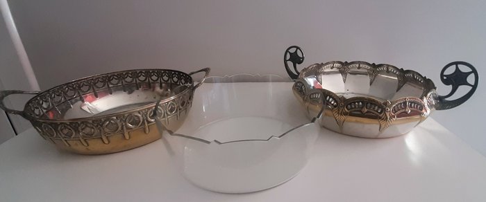 Image 2 of WMF 2 Salad Bowls - Silver metal and glass - First half 20th century