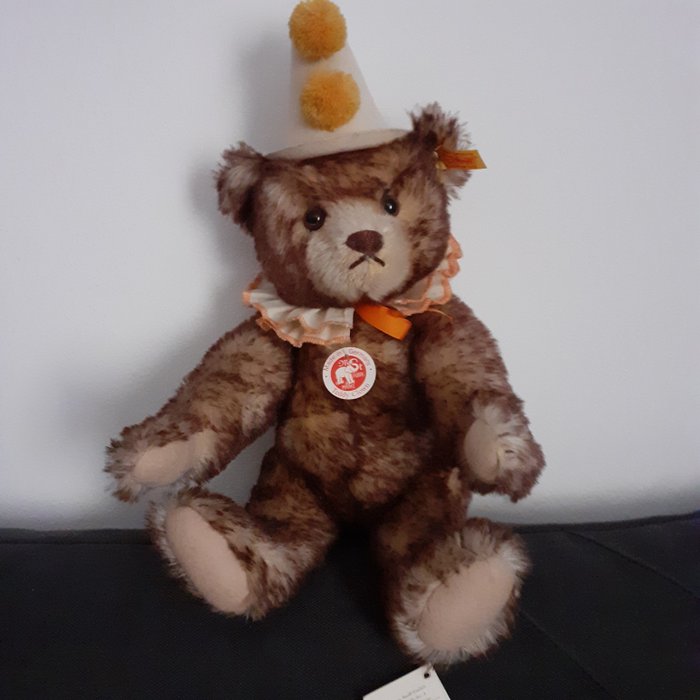 Preview of the first image of Steiff - 003424 - teddy bear - 2000-present - Germany.