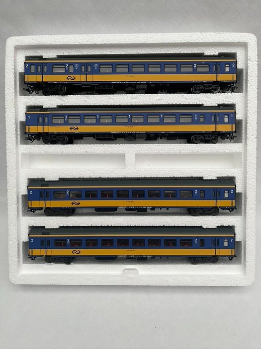 Preview of the first image of Trix H0 - 31141 - Passenger carriage - Set with Stam IC Carriages - NS.