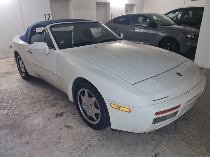 Preview of the first image of Porsche - 944 S 2 - Cabrio - 1991.