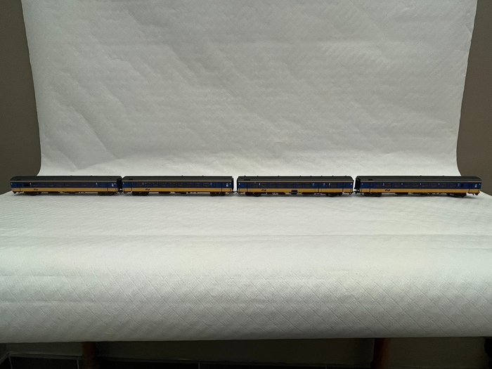 Image 3 of Trix H0 - 31141 - Passenger carriage - Set with Stam IC Carriages - NS