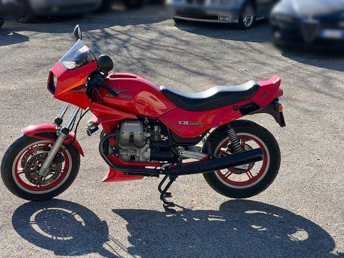Preview of the first image of Moto Guzzi - V35 Imola III - NO RESERVE - 350 cc - 1983.